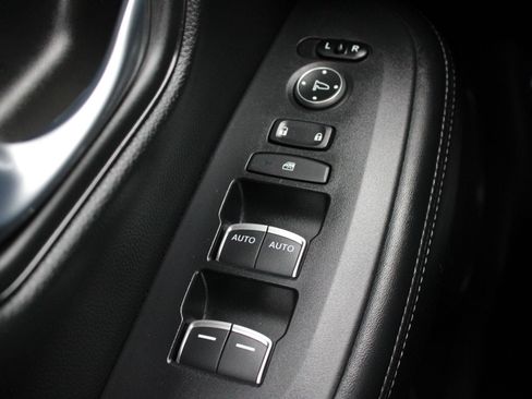 Used 2025 Honda HR-V EX-L image 24