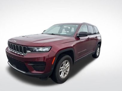 Used 2023 Jeep Grand Cherokee Laredo