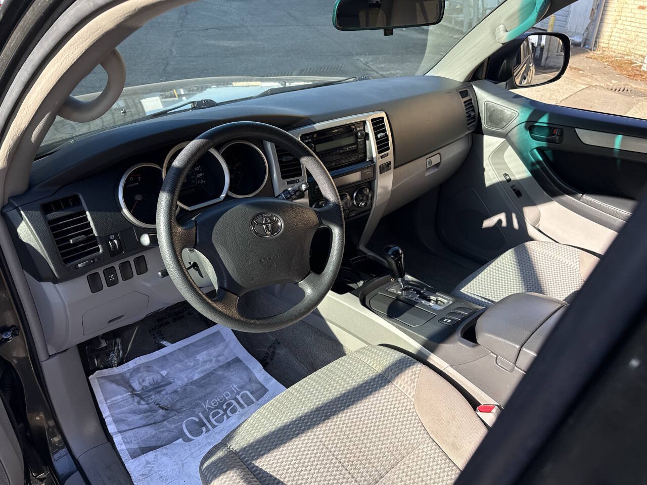 Used 2007 Toyota 4Runner SR5 AWD/4WD image 33