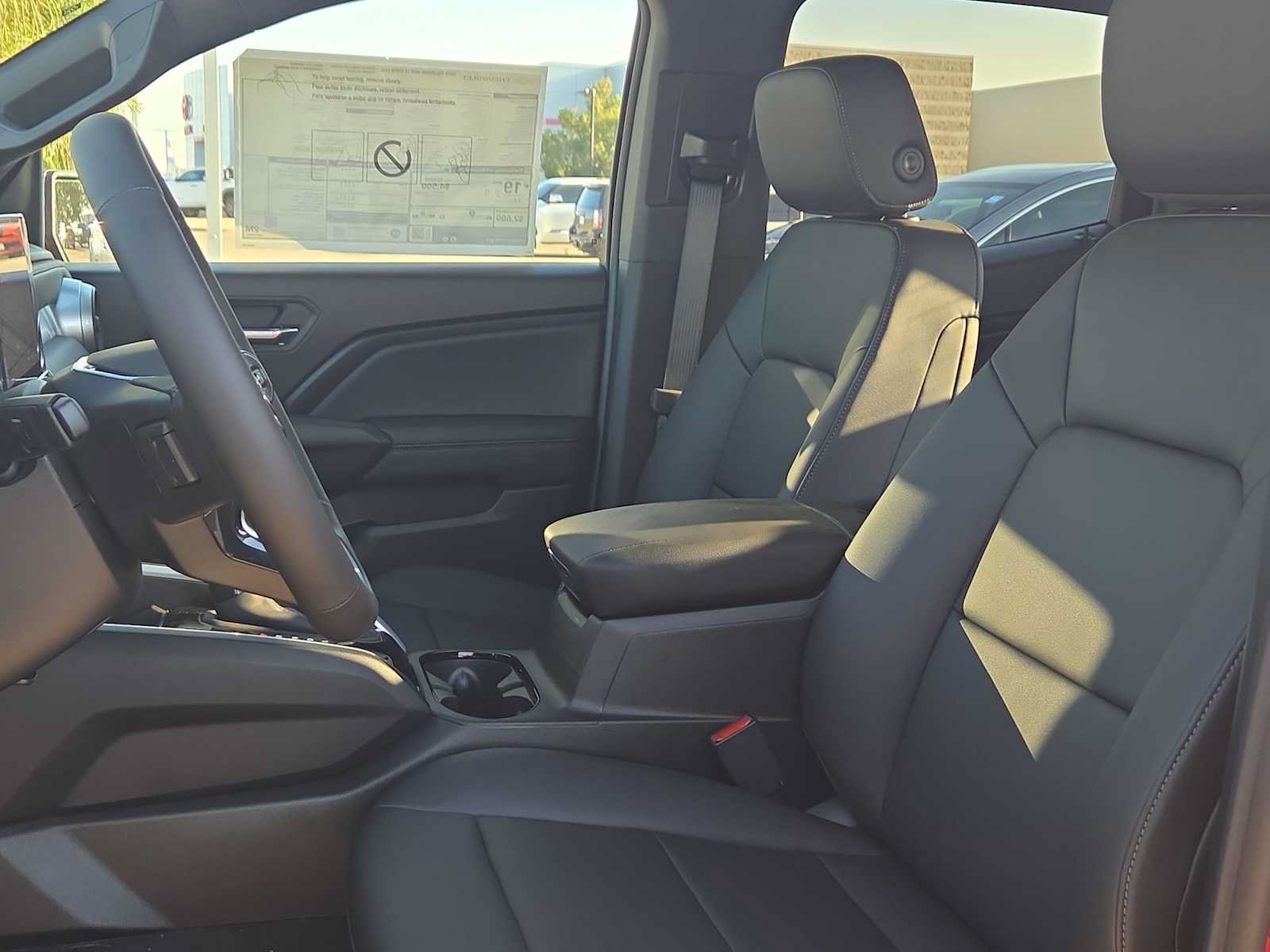 New 2026 Chevrolet Colorado LT w/ LT Convenience Package AWD/4WD image 15
