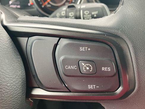 Used 2023 Jeep Wrangler Unlimited Sport AWD/4WD image 18