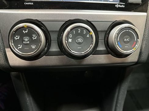 Used 2017 Subaru Crosstrek 2.0i Premium image 19