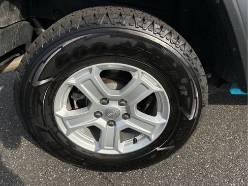 Used 2019 Jeep Wrangler Unlimited Sport S AWD/4WD image 21