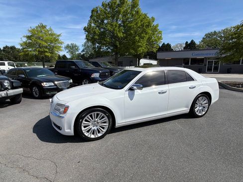 Used 2013 Chrysler 300 C w/ Beats Audio Group image 5