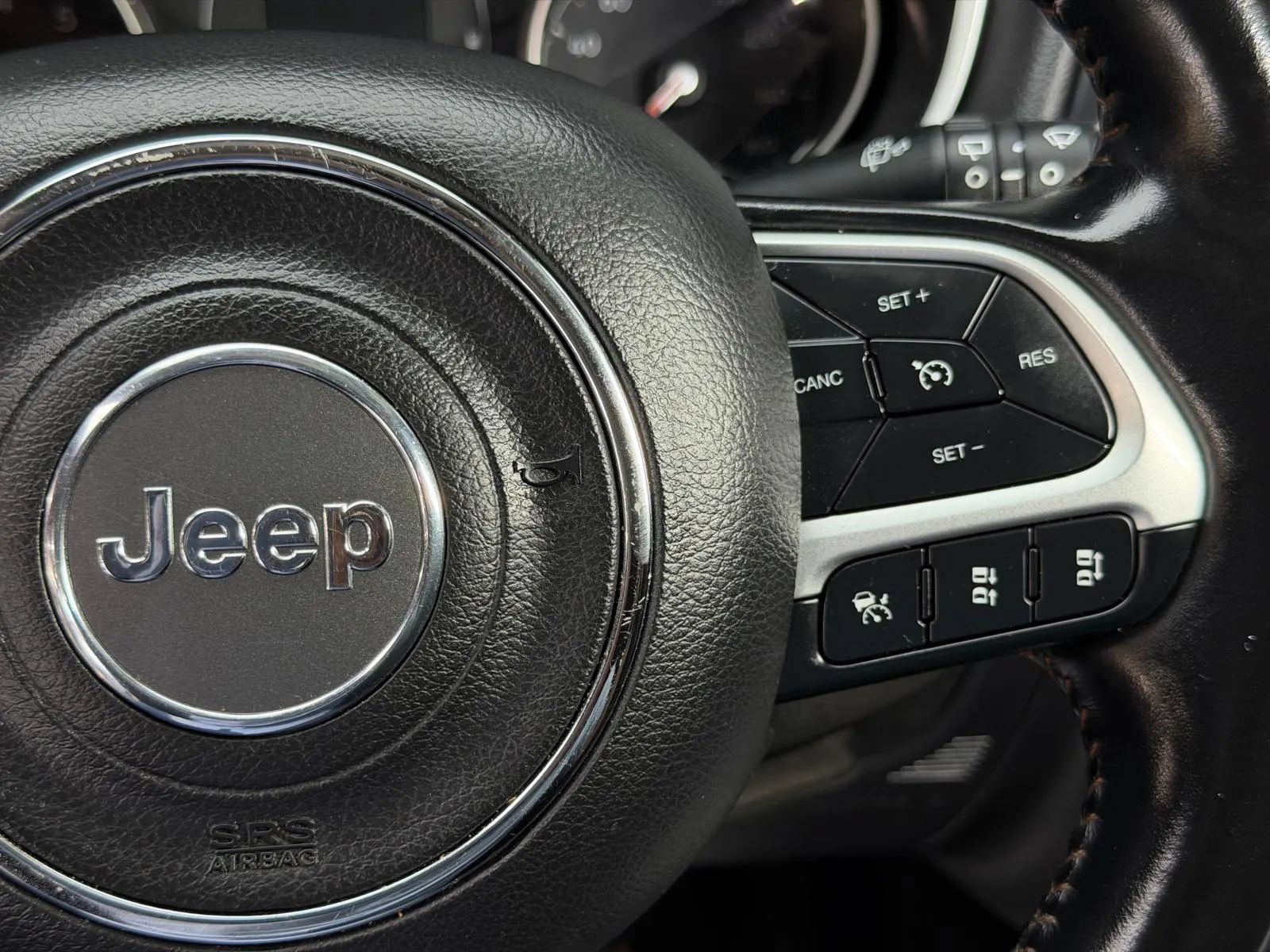 Used 2020 Jeep Compass Latitude FWD image 31