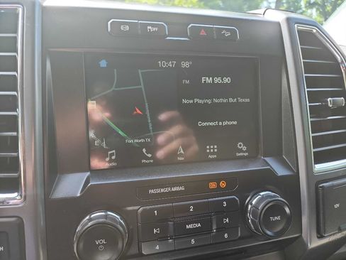 Used 2018 Ford F250 XLT w/ XLT Premium Package AWD/4WD image 22