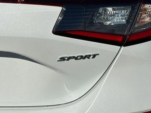 Used 2025 Honda Civic Sport image 11