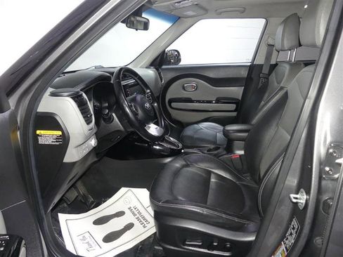 Used 2017 Kia Soul + w/ Primo Package image 21