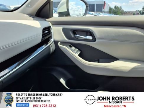 Used 2023 Nissan Rogue SL w/ SL Premium Package image 9