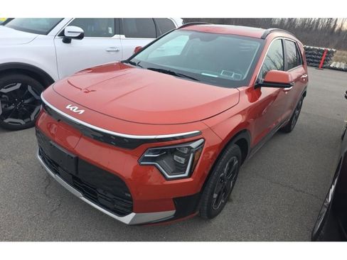 Used 2023 Kia Niro Wave w/ Wave Preserve Package image 1