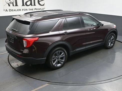 Used 2023 Ford Explorer XLT w/ Equipment Group 202A AWD/4WD image 58