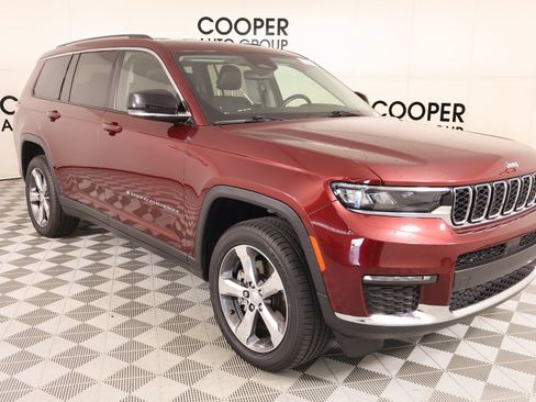 Used 2022 Jeep Grand Cherokee L Limited AWD/4WD image 1