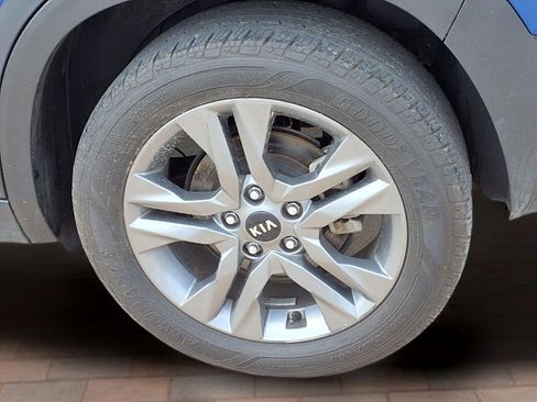 Used 2021 Kia Seltos S AWD/4WD image 30
