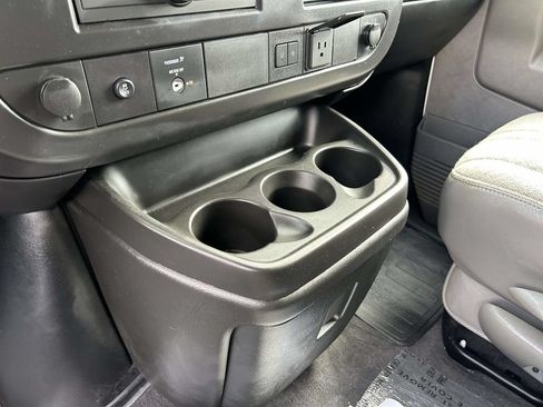 Used 2026 GMC Savana 3500 LT w/ LT Preferred Equipment Group RWD image 23