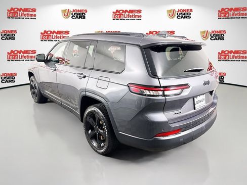 Used 2023 Jeep Grand Cherokee L Laredo AWD/4WD image 2