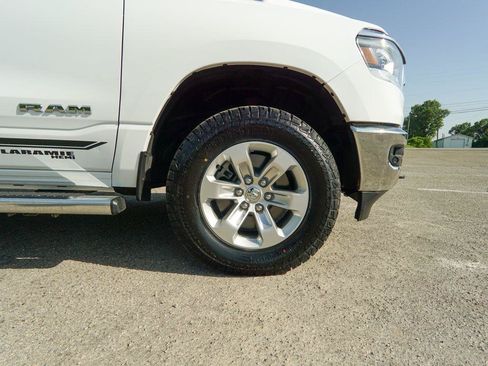 Used 2024 RAM 1500 Laramie AWD/4WD image 14