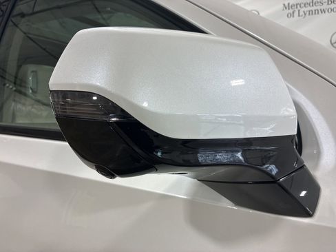 Used 2025 Cadillac Escalade Sport Platinum w/ LPO, ONYX Package image 31