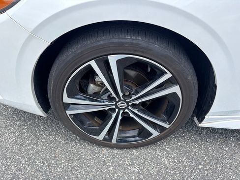 Used 2023 Nissan Sentra SR w/ Electronics Package FWD image 13
