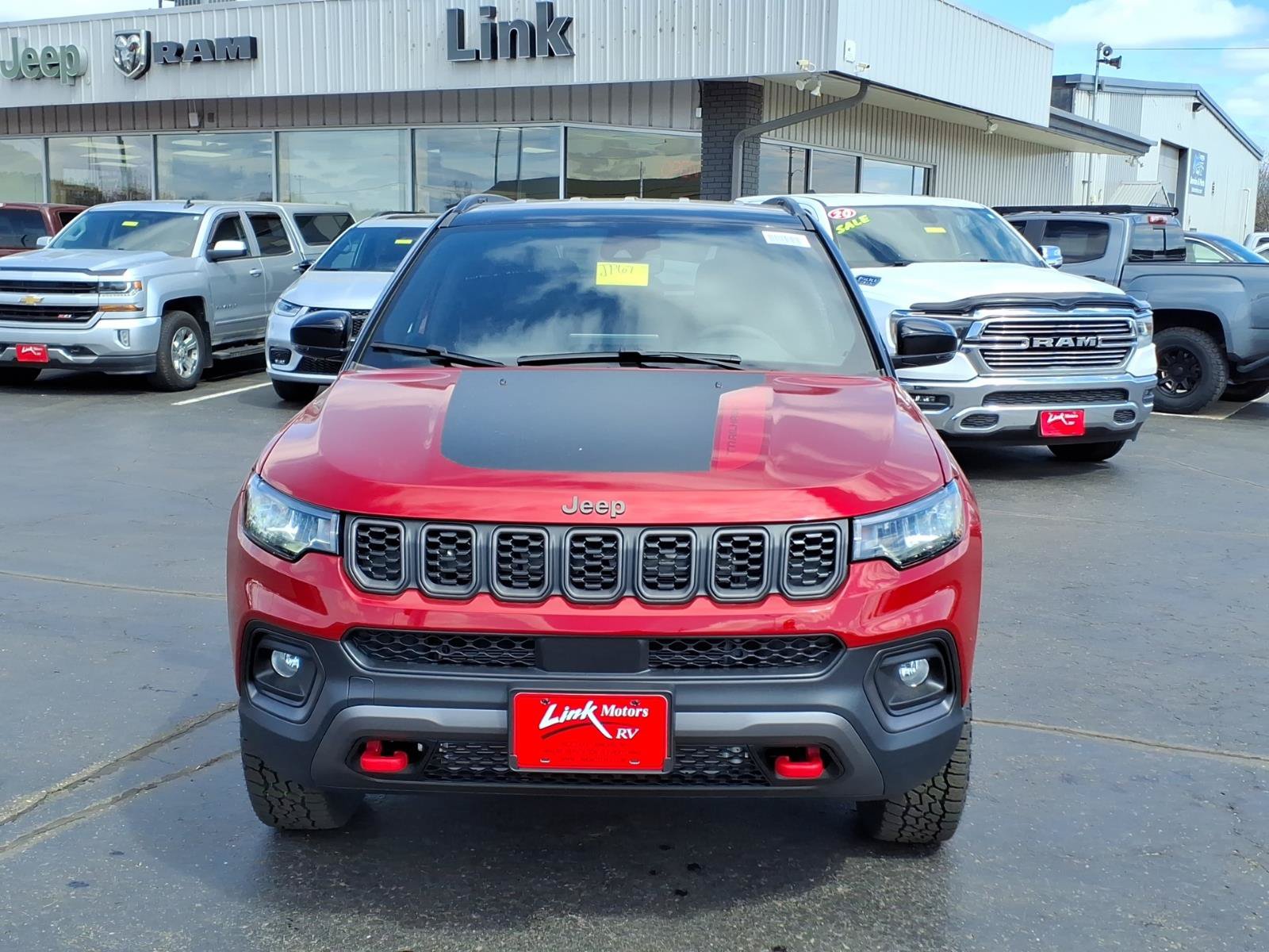 New 2026 Jeep Compass Trailhawk w/ Trailer Tow Group AWD/4WD image 6