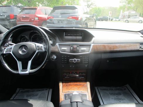 Used 2013 Mercedes-Benz E 350 4MATIC Sedan image 10