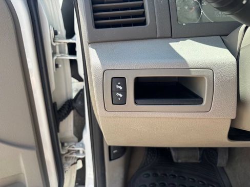 Used 2009 Jeep Grand Cherokee Laredo AWD/4WD image 24