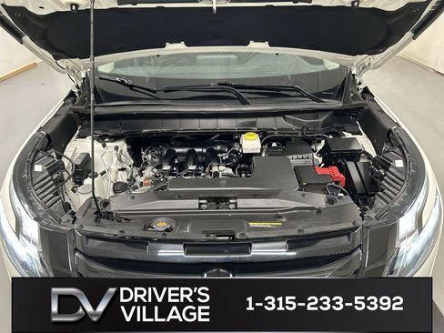 Used 2023 Nissan Pathfinder SV w/ Black Appearance Package AWD/4WD image 24