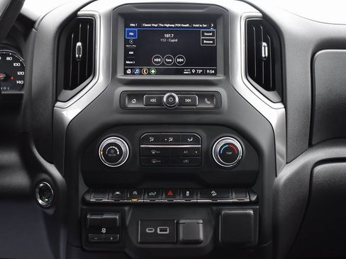 Used 2024 Chevrolet Silverado 1500 Custom Trail Boss w/ LPO, Dark Essentials Package image 18