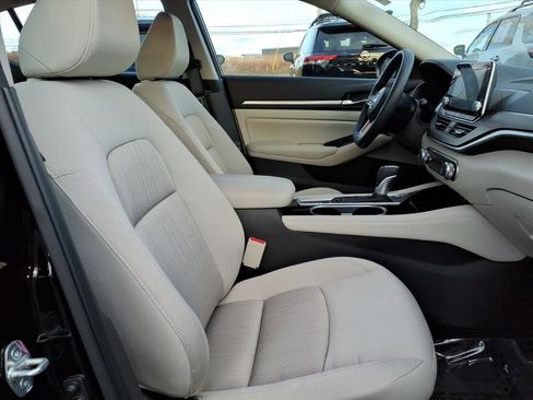 Certified 2023 Nissan Altima 2.5 SV image 5