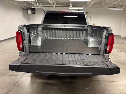Used 2024 GMC Sierra 1500 SLT w/ SLT Convenience Package image 20