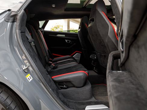 Used 2023 Lamborghini Urus Performante image 39