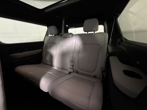 New 2026 Jeep Grand Wagoneer L 4WD w/ Premium Group I image 26