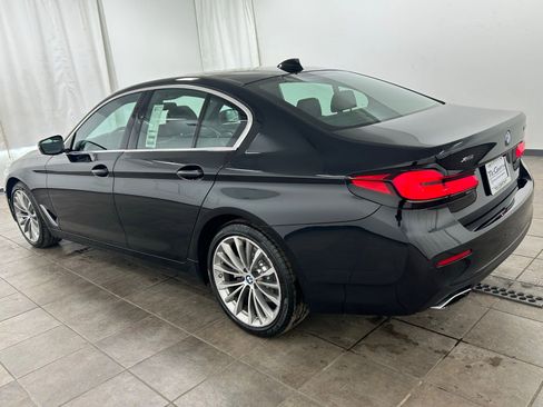 Used 2023 BMW 530i xDrive w/ Premium Package AWD/4WD image 3