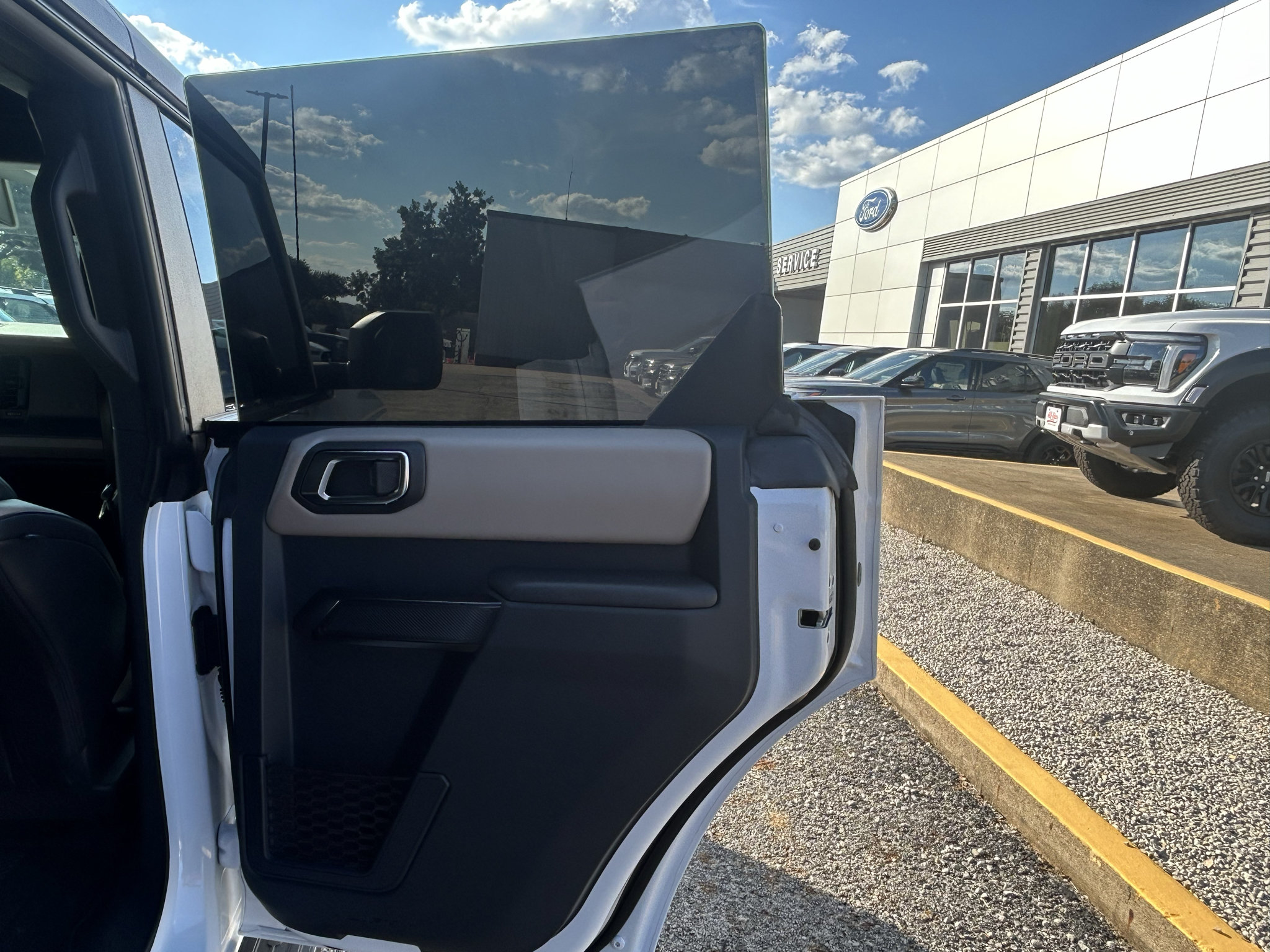 Used 2024 Ford Bronco Wildtrak AWD/4WD image 15