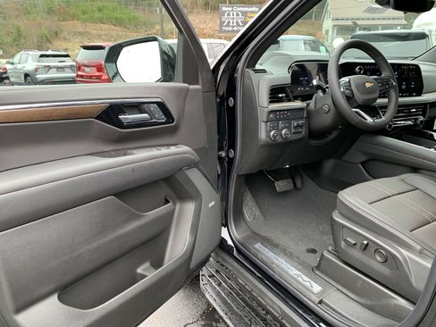 New 2025 Chevrolet Tahoe High Country w/ Sun And Tow Package image 7