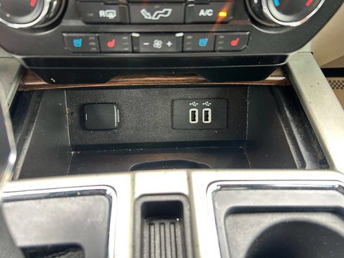 Used 2016 Ford F150 Lariat image 26