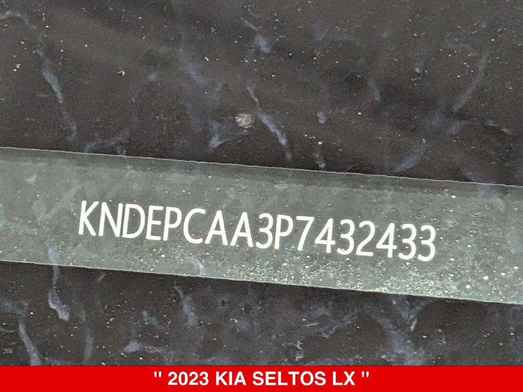Used 2023 Kia Seltos LX AWD/4WD image 35