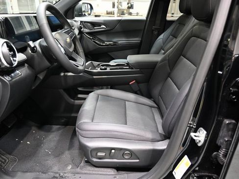 New 2026 Chevrolet Equinox LT w/ Convenience Package II image 9