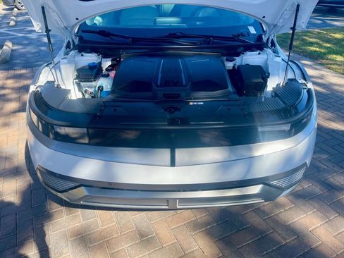 Used 2024 Hyundai Ioniq 5 Limited image 16