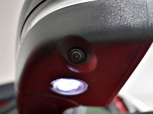 Used 2023 Ford Explorer Limited w/ Limited Technology Package image 9