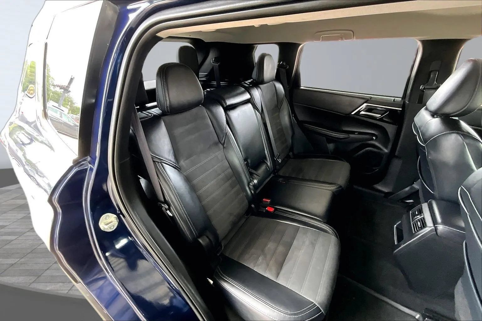 Used 2024 Mitsubishi Outlander SE FWD image 22