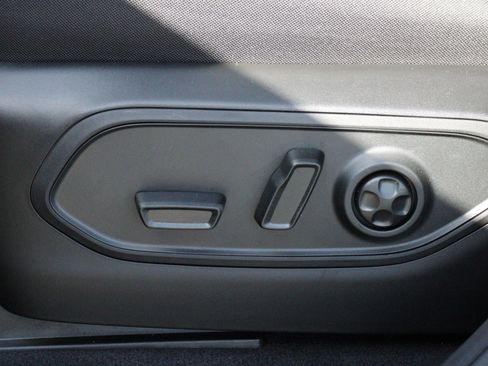 New 2026 Jeep Grand Cherokee L Laredo image 4