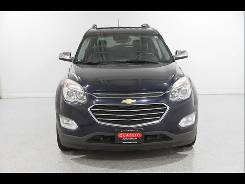 Used 2017 Chevrolet Equinox Premier w/ Enhanced Convenience Package AWD/4WD image 2