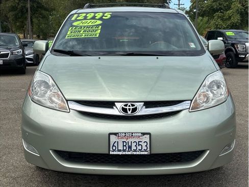 Used 2010 Toyota Sienna XLE Limited w/ XLE Limited Pkg 2 AWD/4WD image 2