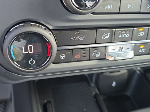 New 2025 Ford Bronco Badlands image 18