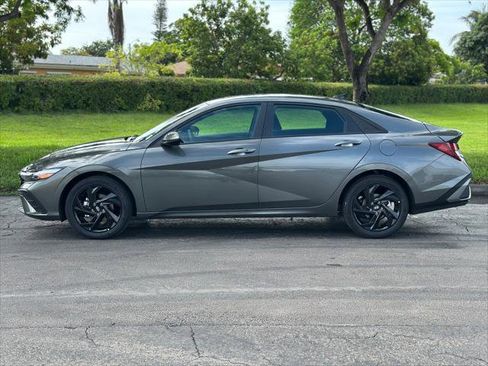 Used 2026 Hyundai Elantra Sport FWD image 4