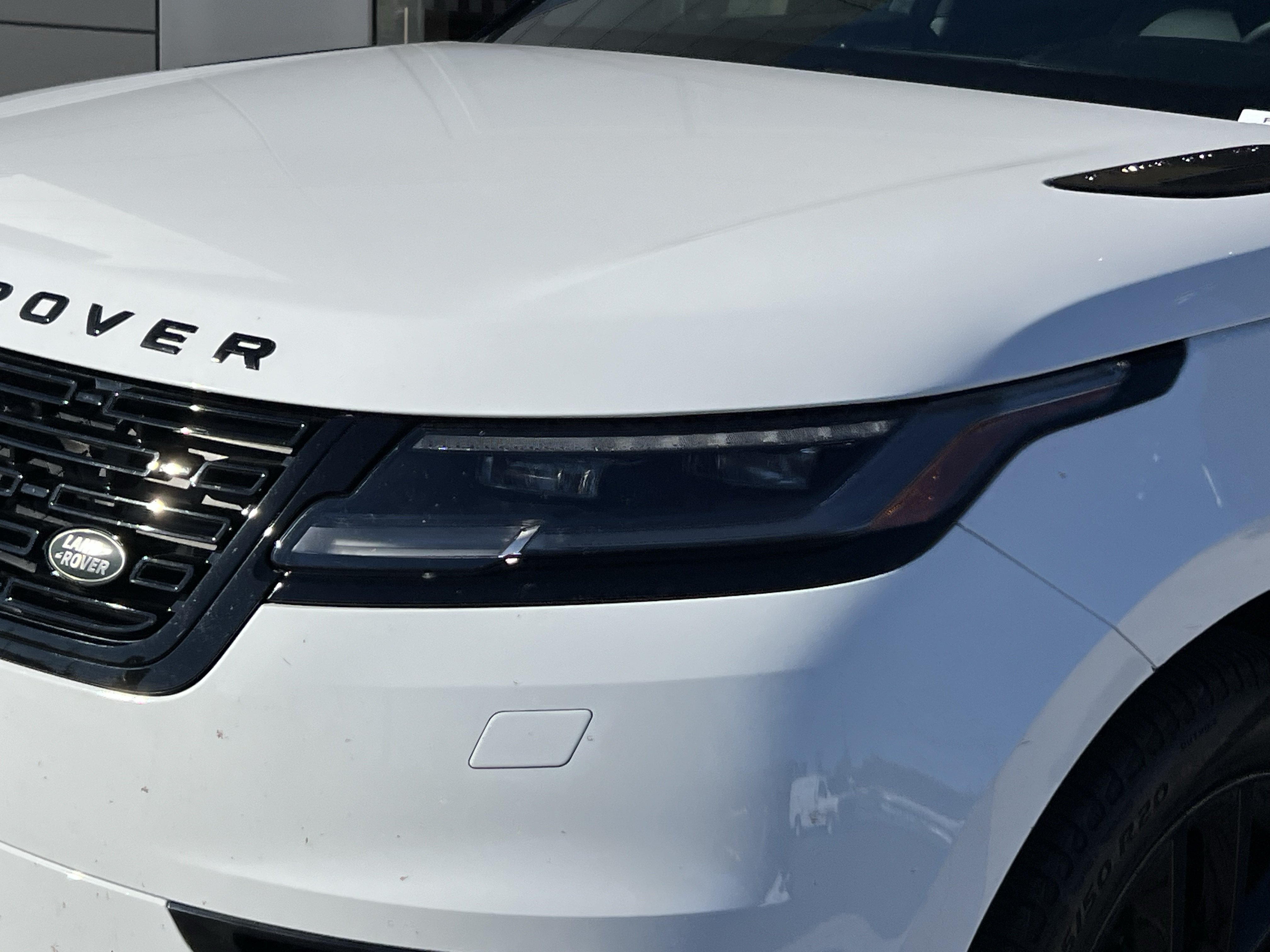 Certified 2024 Land Rover Range Rover Velar Dynamic SE AWD/4WD image 13