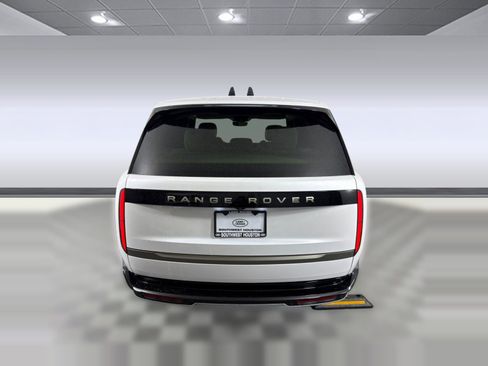 Used 2026 Land Rover Range Rover SE image 9