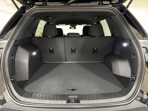 New 2026 Chevrolet Equinox LT w/ Safety and Technology Package AWD/4WD image 22