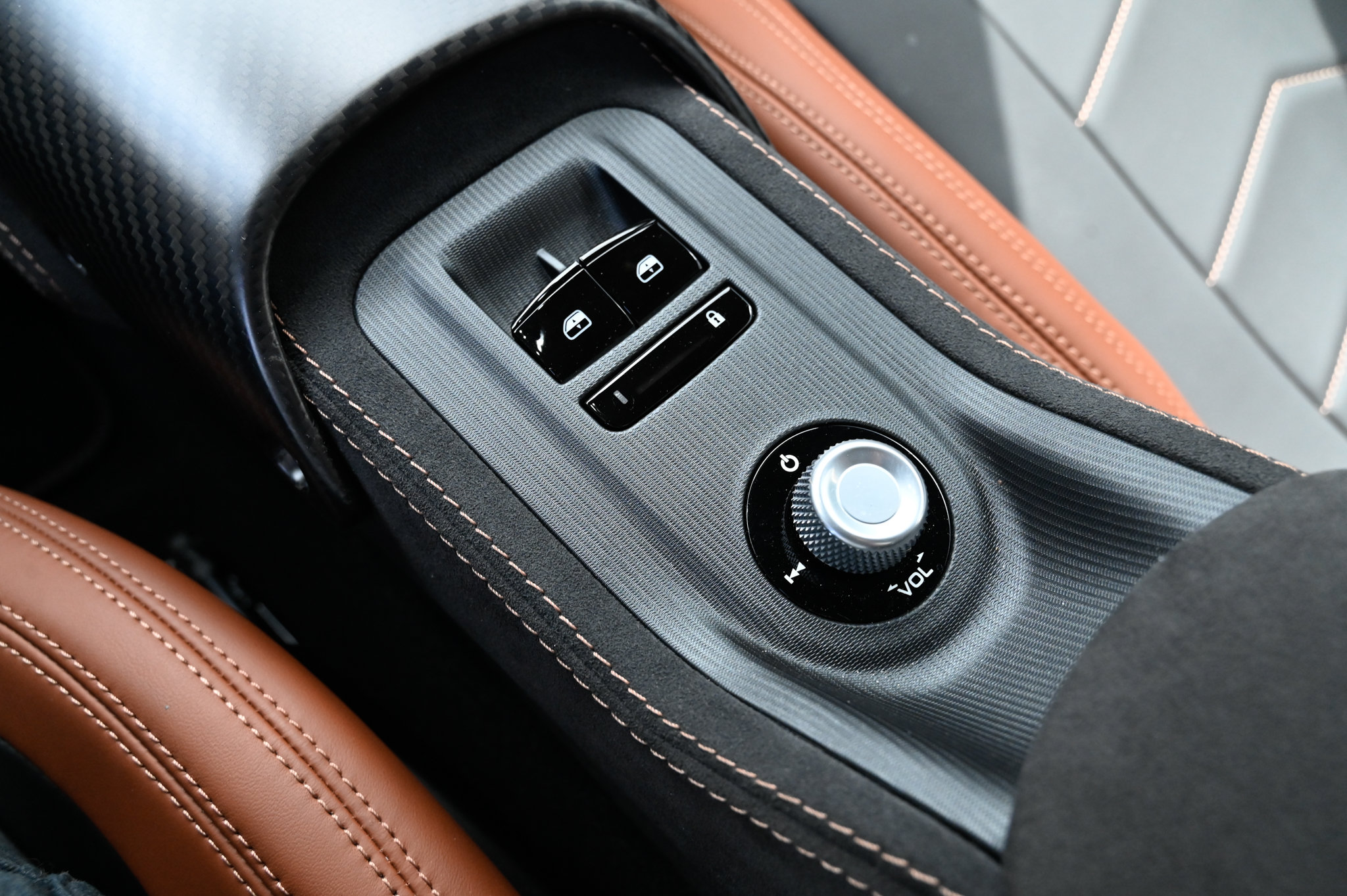 Used 2023 Maserati MC20 Coupe RWD image 31