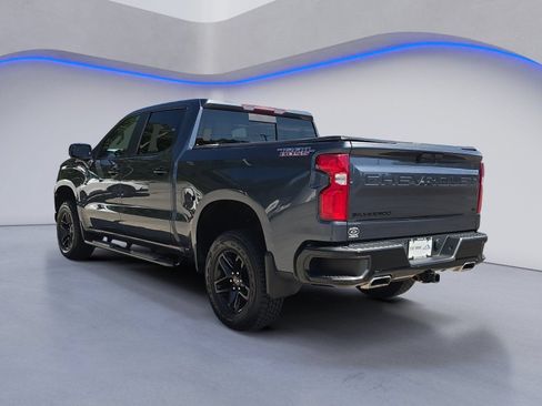 Used 2021 Chevrolet Silverado 1500 LT Trail Boss w/ Convenience Package II AWD/4WD image 3